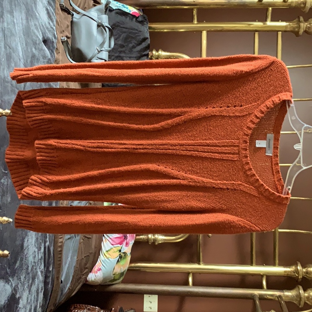 Hi los crew neck fall sweater